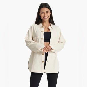 Vuori Women’s Mackenzie Shirt Jacket Cream Size XS/S Preppy Cotton Lightweight